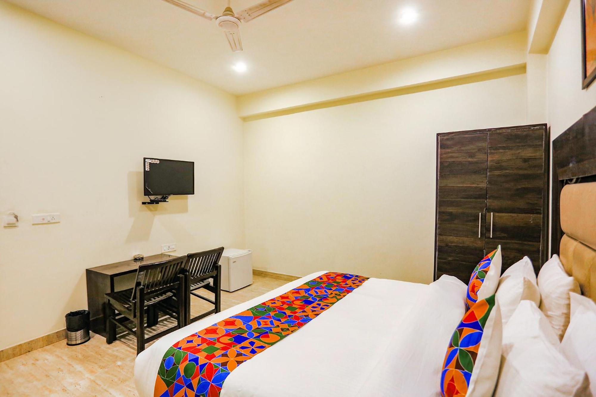 Fabhotel The Kiara Near Igi Delhi Airport Нью-Дели Экстерьер фото