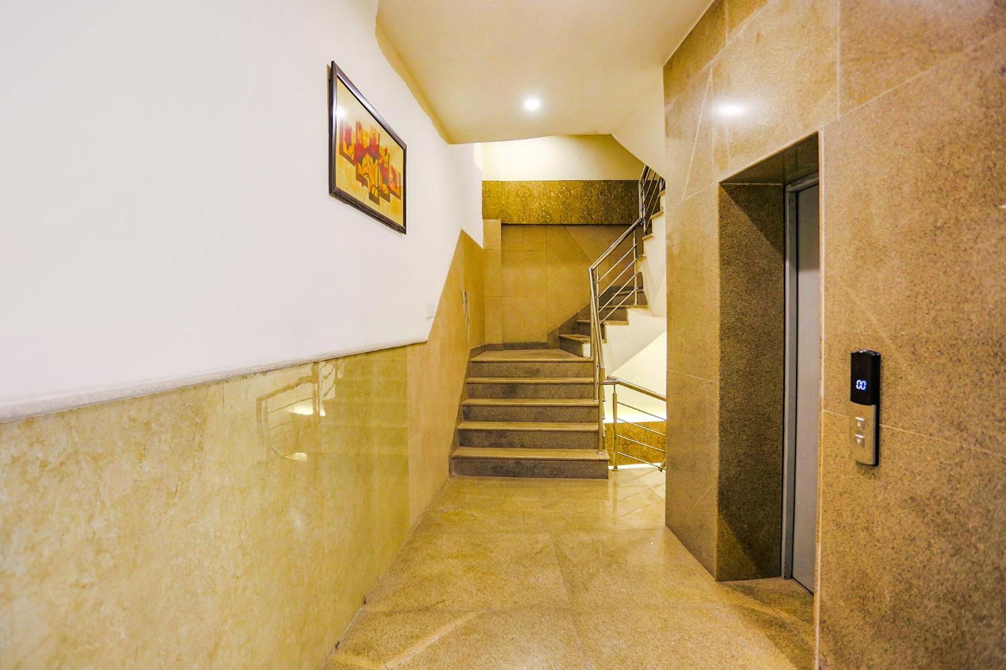 Fabhotel The Kiara Near Igi Delhi Airport Нью-Дели Экстерьер фото