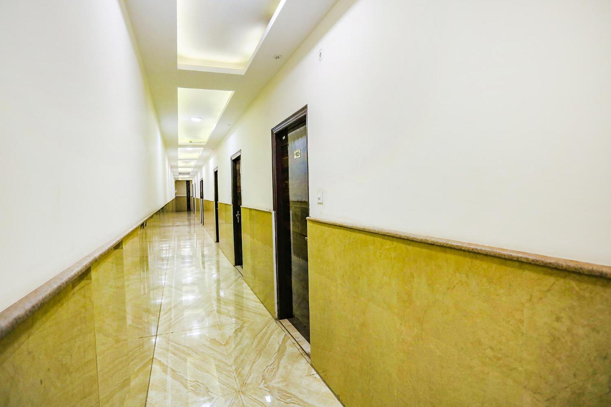 Fabhotel The Kiara Near Igi Delhi Airport Нью-Дели Экстерьер фото